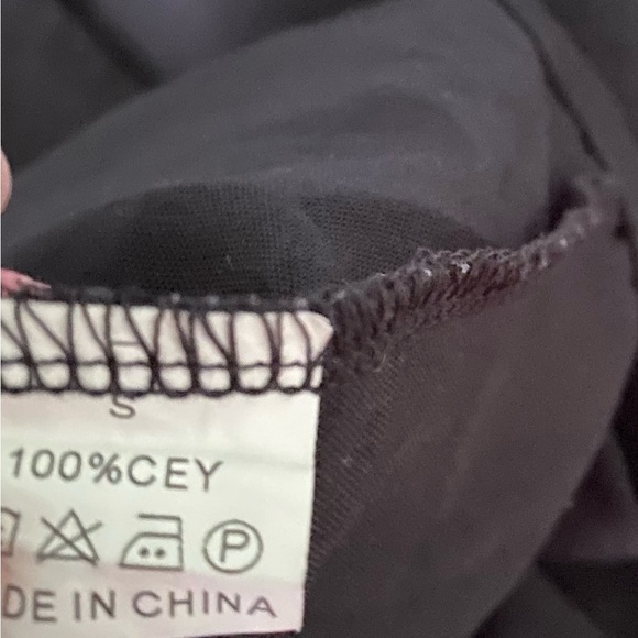 Elegant Black Women's Top Size Small - Picture 6 of 7